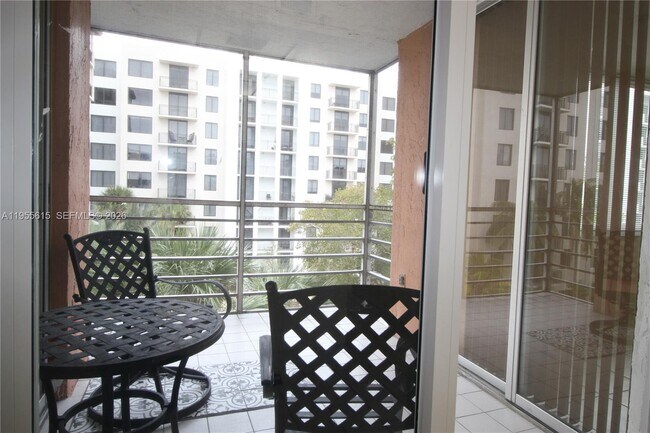 Building Photo - 17890 W Dixie Hwy