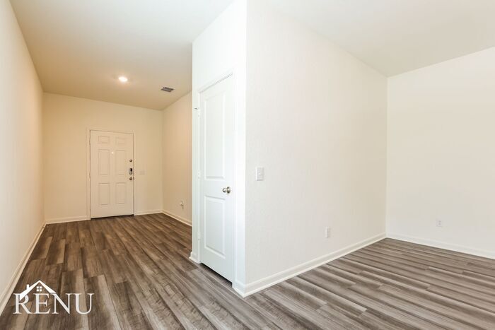 Building Photo - 13715 Summer Light
