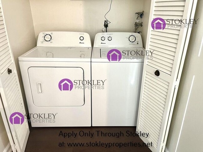 Building Photo - 1412 Kinross Ct