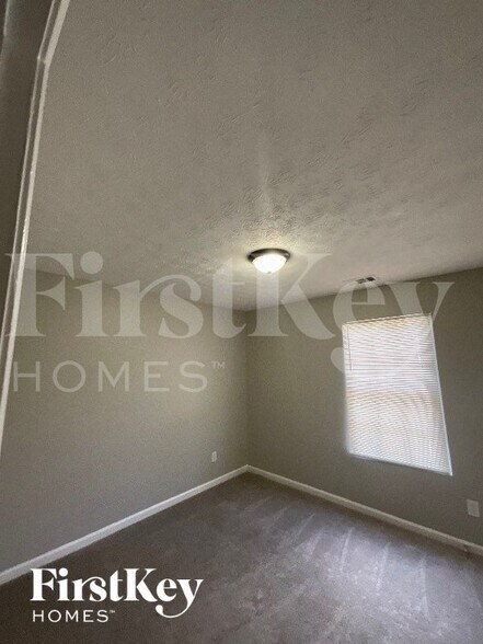 Building Photo - 1404 Lancaster Ct