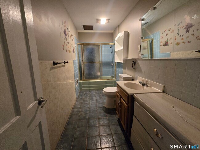 Building Photo - 106 Hanover St