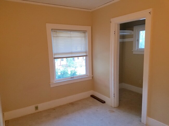 Building Photo - 5211 11th Ave