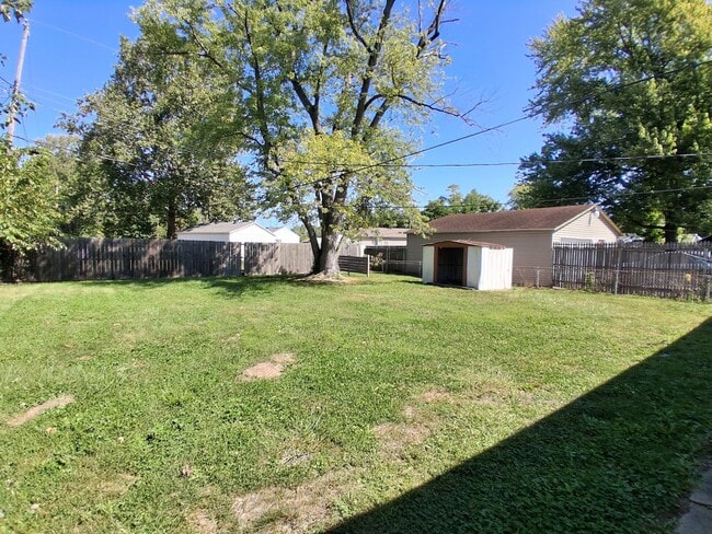Building Photo - 1505 Fairwood St