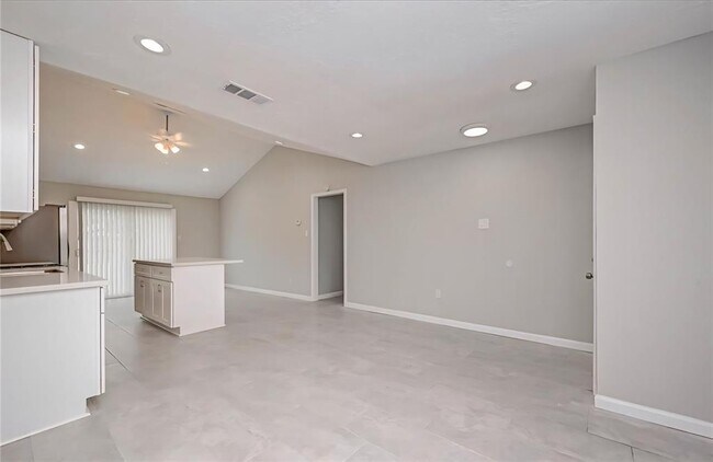 Building Photo - 5138 Danfield Dr