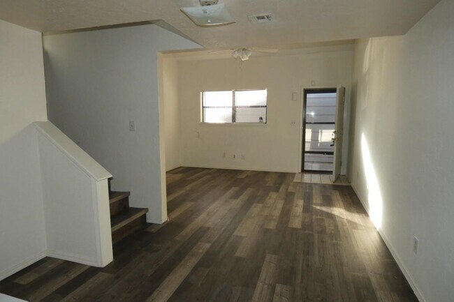 Building Photo - 2905 NE Tortoise Dr