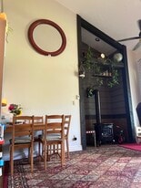 Building Photo - 102 Valley View Dr