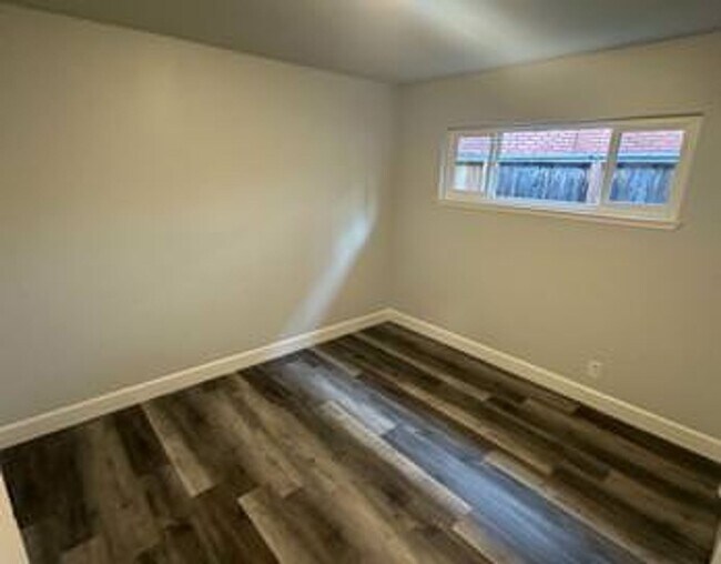 Building Photo - 2BR/1BA Duplex Near Japantown & Downtown S...