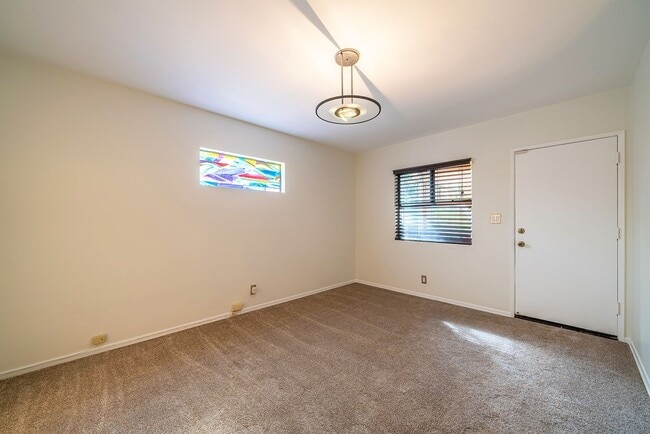 Building Photo - Beautiful Rancho Palos Verdes Home