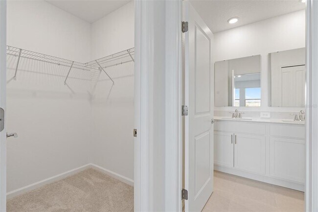 Building Photo - 3028 Namaste Dr