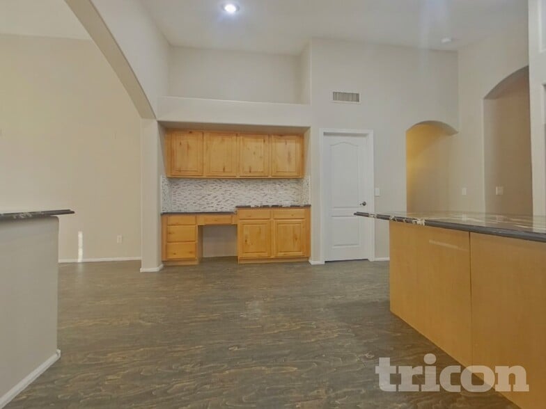 Building Photo - 10343 West Odeum Ln