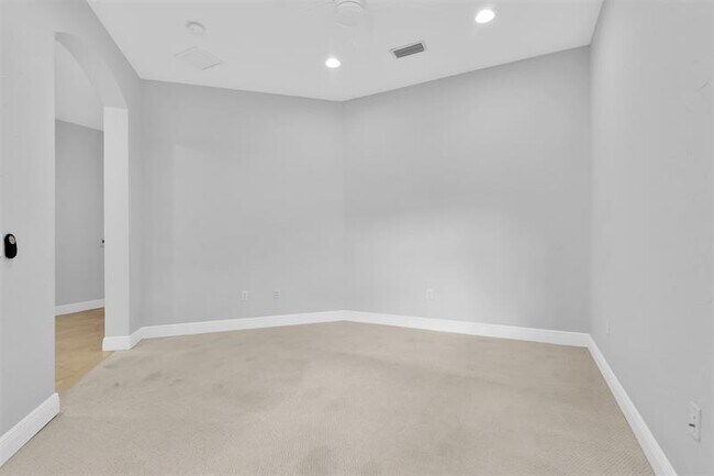 Building Photo - 7535 Old Thyme Ct