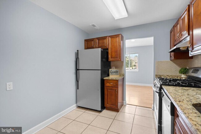 Building Photo - 19413 Brassie Pl