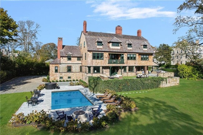 Primary Photo - 7 Red Cross Ave