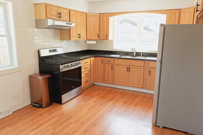 Building Photo - 9944 Cook Ave