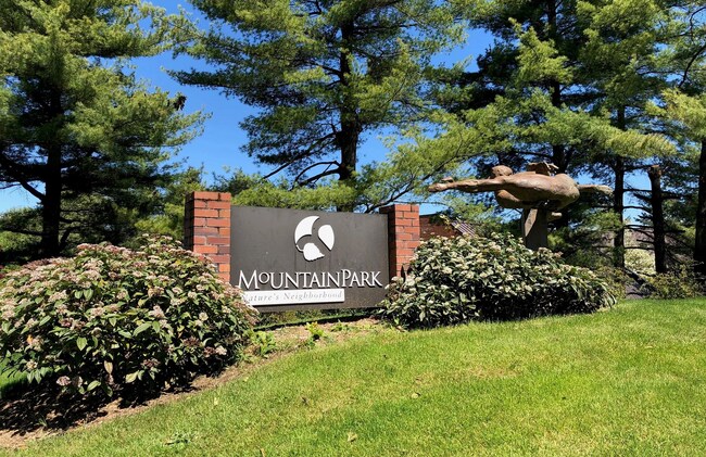 Building Photo - Remodeled Single-Level 2BR/2BA End Unit — Private Courtyard, 2-Car Garage & Mountain Park Ameniti...