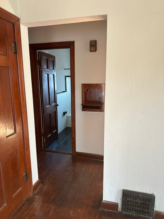 Building Photo - 7007 Paisley Dr