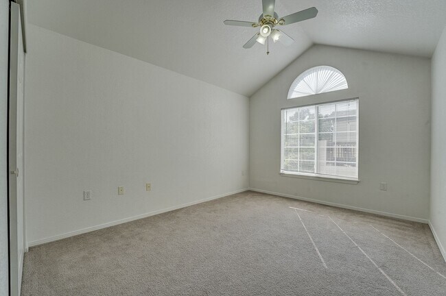 Building Photo - Beautiful 3 Bed, 2 Bath Condo in NW Fort Collins!