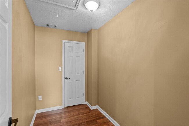 Building Photo - 229 Nicklaus Ct