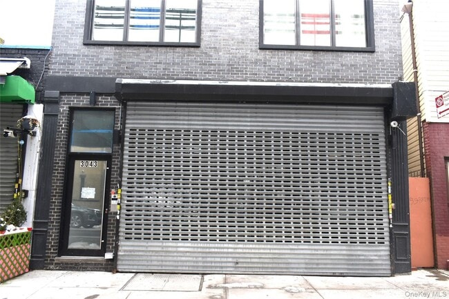Primary Photo - 3043 Fulton St
