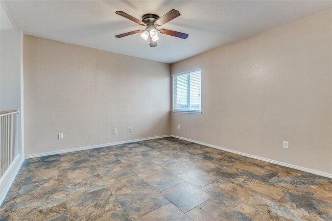 Building Photo - 13620 Lyndon B Johnson St