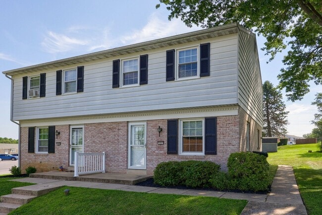 Building Photo - 131 Highview Dr