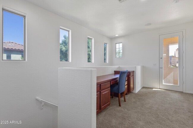 Building Photo - 785 W Village Pkwy