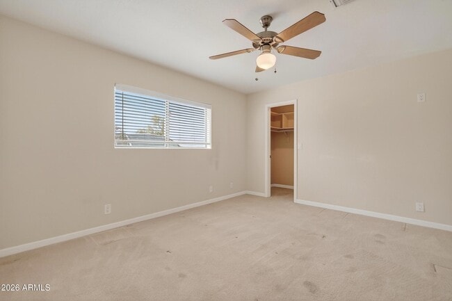 Building Photo - 8001 E Vista Bonita Dr