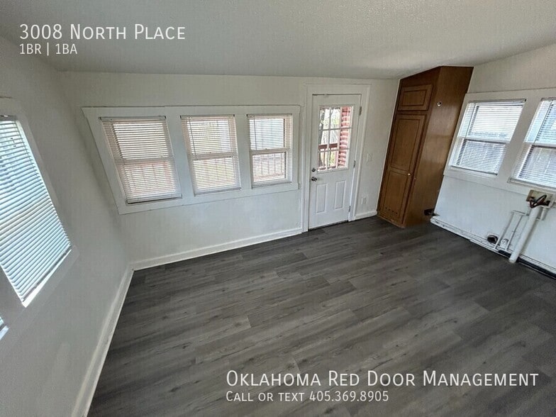 Building Photo - 3008 North Pl