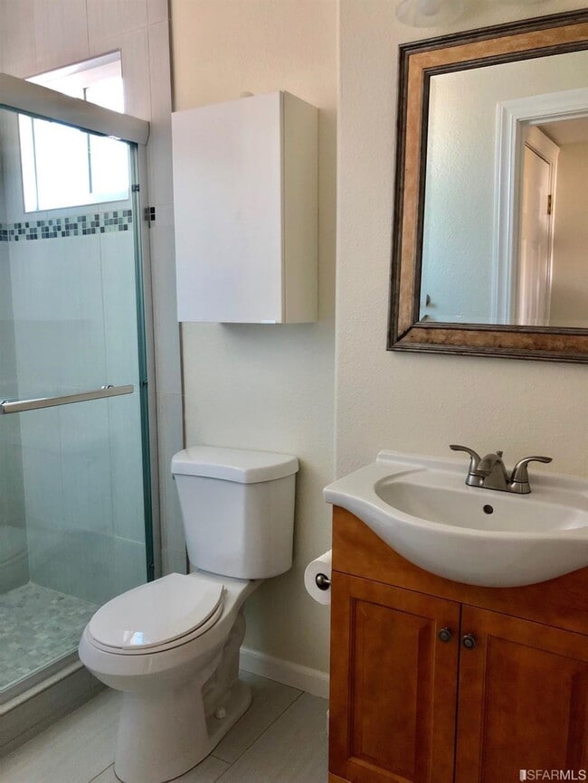 Building Photo - 744 Clementina St