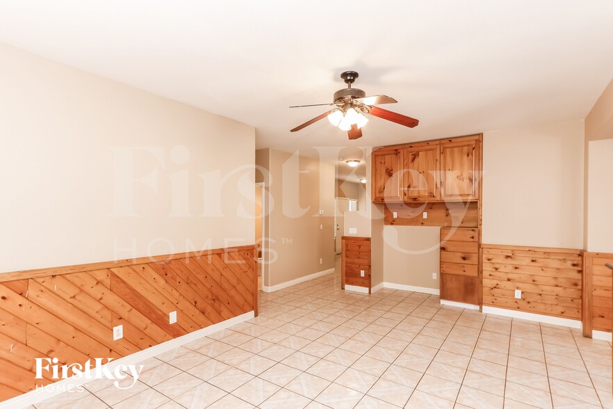 Building Photo - 5970 Tamara Costa Ct