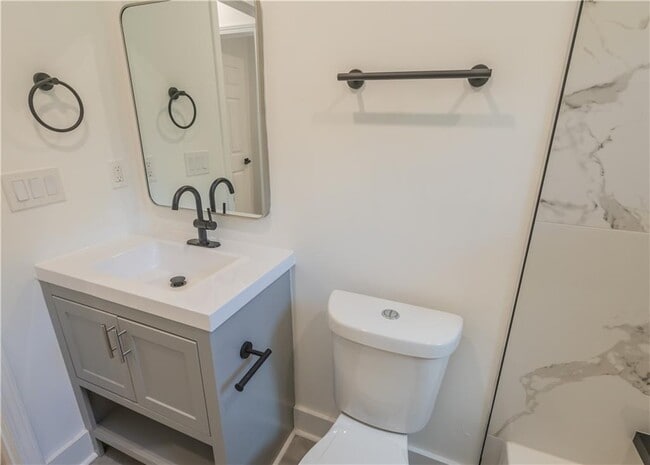 Building Photo - 3822 Bakers Ferry Rd SW