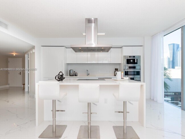 Building Photo - 330 Sunny Isles Blvd