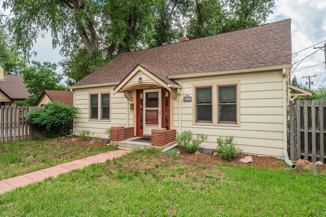 Building Photo - Main Level Living Near UC Health and Olymp...