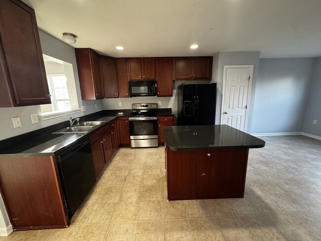 Building Photo - 113 Carnegie Links Dr