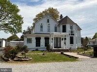 Building Photo - 1359 Main St
