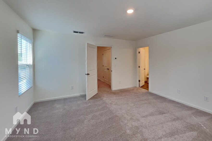 Building Photo - 2622 Senegal Wy