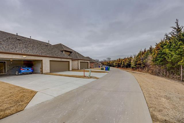 Building Photo - 409 Carnaby Ct