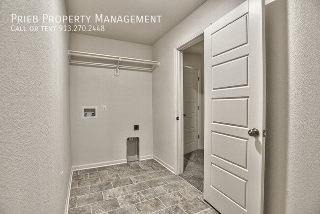 Building Photo - 21714 W 126th Terrace