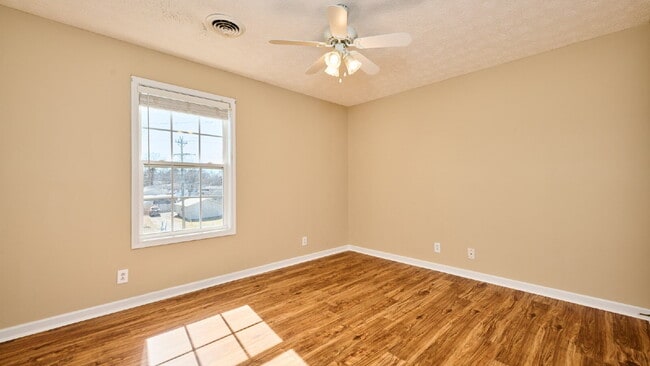 Building Photo - For Rent: 2BR, 1 1/2 BA condo, upstairs unit.