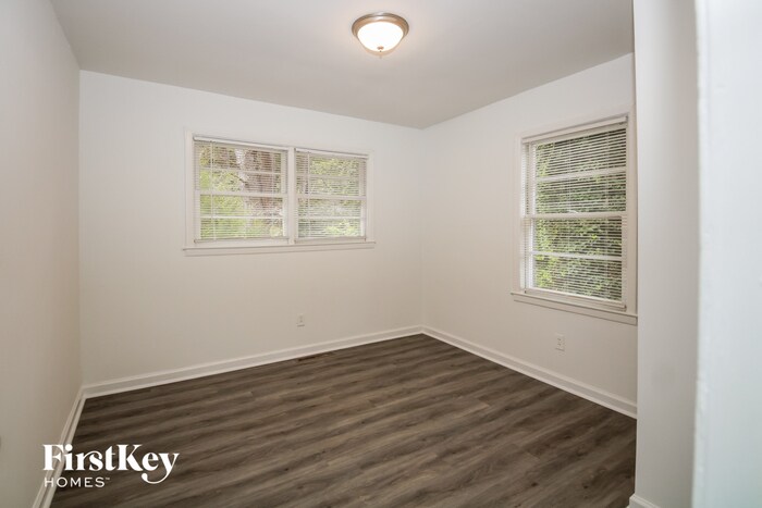 Building Photo - 4684 Clemmons Dr