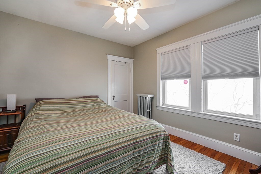 Building Photo - 158 Durnell Ave