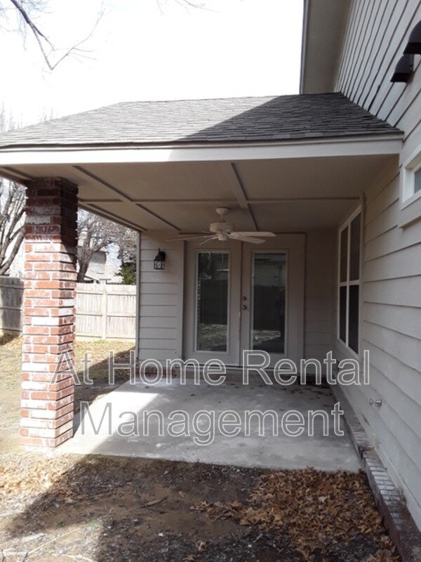 Building Photo - 9224 S Hudson Ave