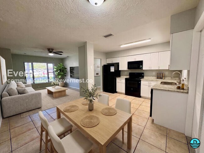 Building Photo - 7121 Flounder Dr