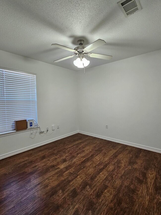 Building Photo - 6381 Havenmist Ln