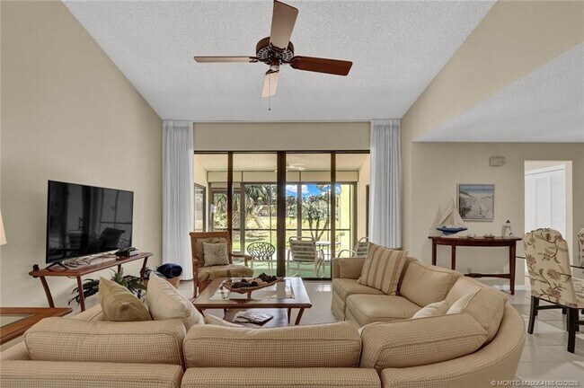 Building Photo - 4004 SW Osprey Creek Way