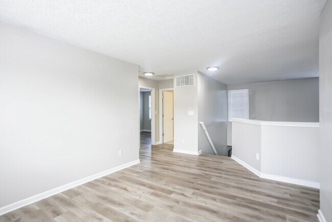 Building Photo - 3329 Gainesville Ct