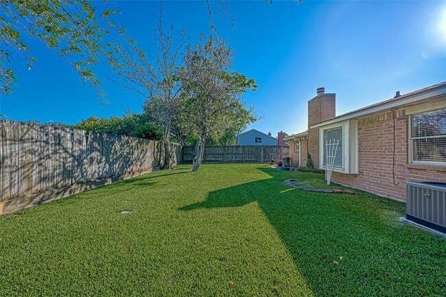 Building Photo - 442 Redway Ln