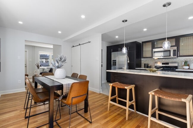 Building Photo - 521 Homewood Ave