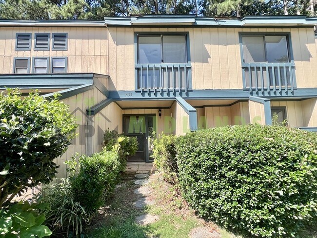 Building Photo - 233 Timber Ct