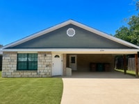 Building Photo - 2205 Johnson St